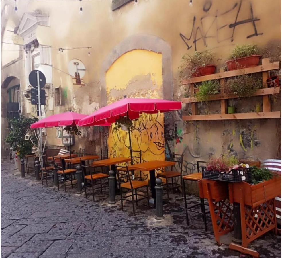 Suite San Gennaro Bis เนเปิลส์ ภายนอก รูปภาพ