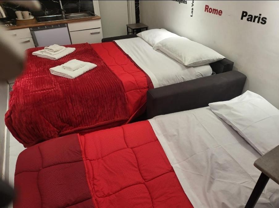 Suite San Gennaro Bis เนเปิลส์ ภายนอก รูปภาพ