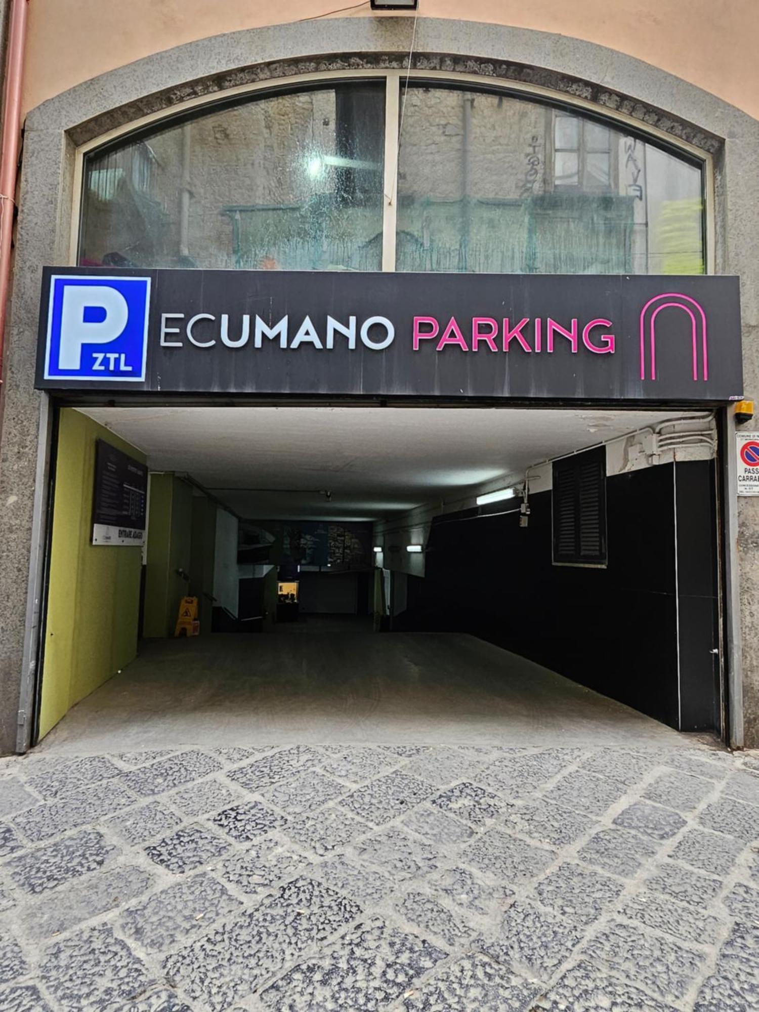 Suite San Gennaro Bis เนเปิลส์ ภายนอก รูปภาพ